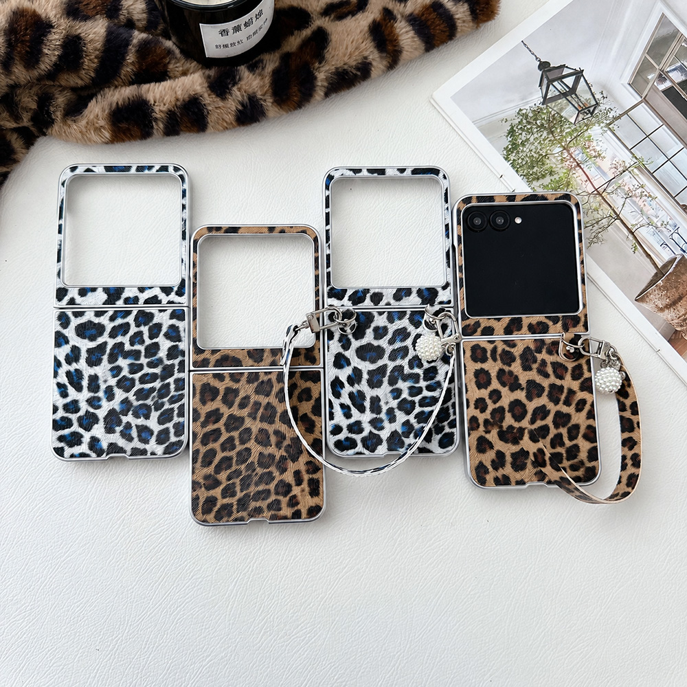 Vintage Fashion Accessories - حافظة هاتف قابلة للطي بطبعة جلد