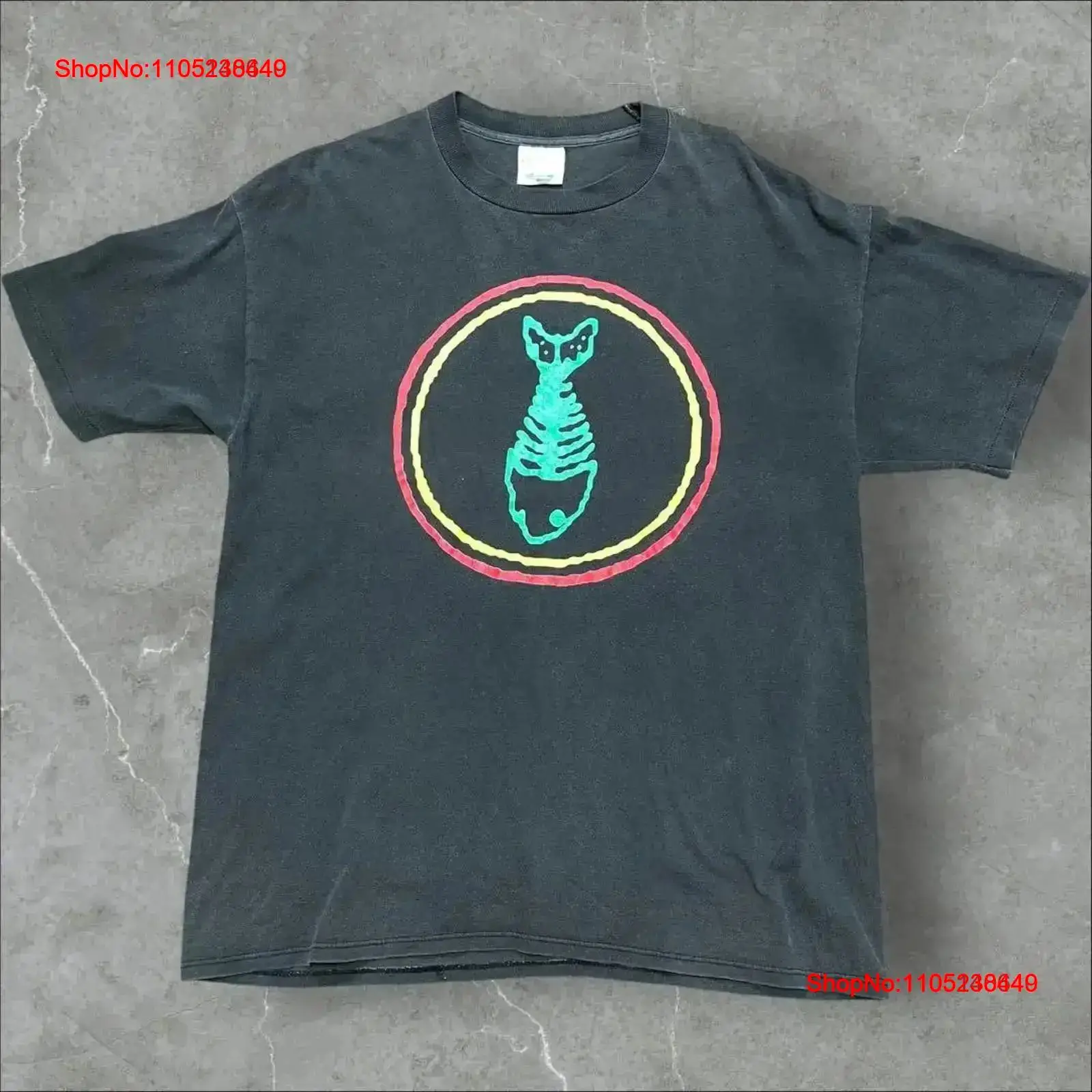 90S هيكل السمكة الفرقة تي شيرت - مراجعة Band Tee Faded 90S وسعره