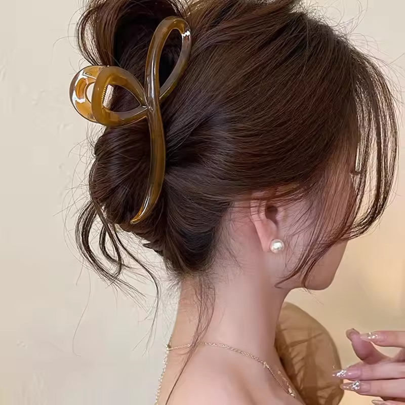 مشبك شعر أنيق بلون الجيلي على  - مراجعة Vintage Fashion Ornaments وسعره